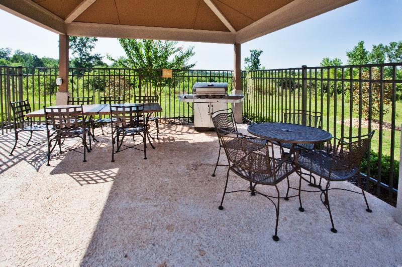Candlewood Suites Macon, An Ihg Hotel Екстер'єр фото